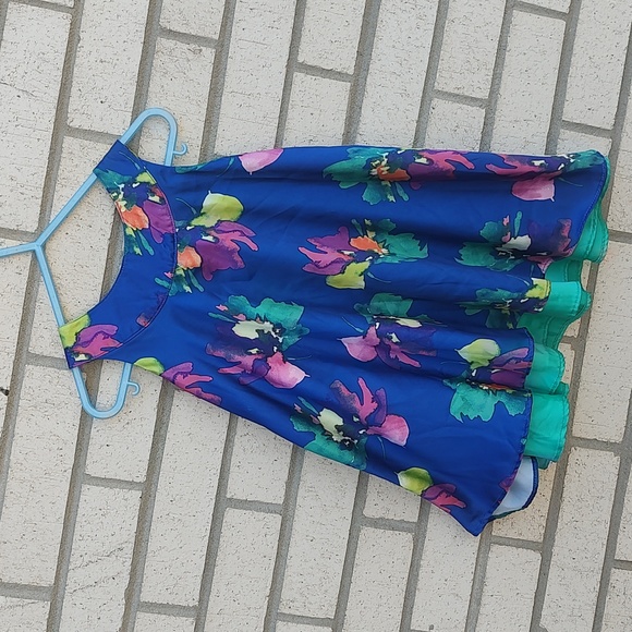 Cherokee Dress - Picture 3 of 10